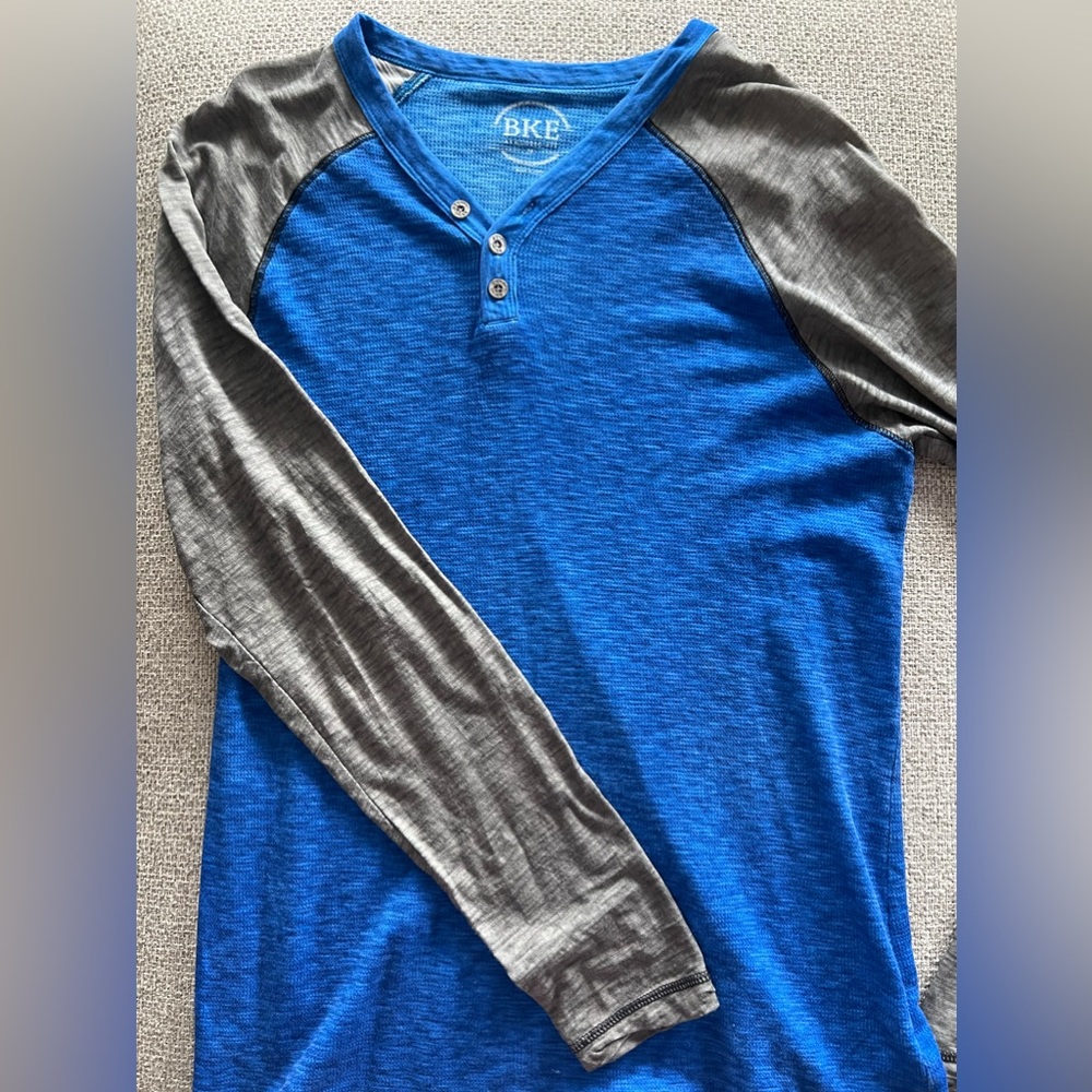 BKE medium casual 3 button shirt